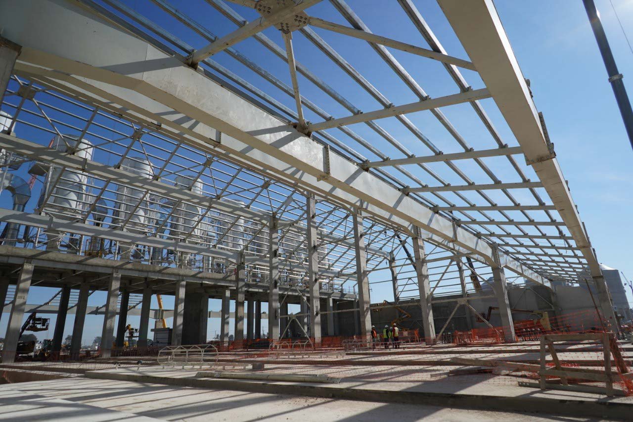 Diseño ingeniería construcción y montaje descarga de camiones AGD Timbúes. 2500 ton