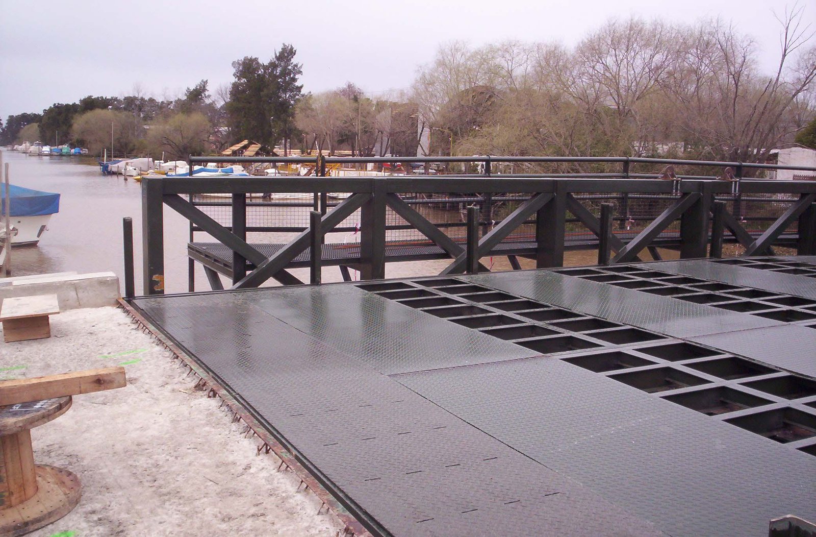 Francisco Lavigne s.a. Ingeniería y Fabricación Puente peatonal Municipalidad de Tigre