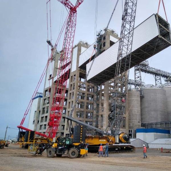 Ingenieria construccion y montaje ampliacion Puerto Renov