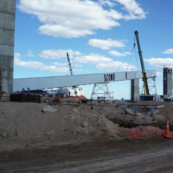 Ingenieria construccion y montaje ampliacion Puerto Renov