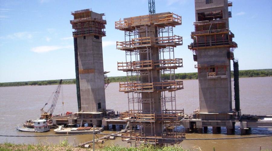 Ingenieria construccion y montaje ampliacion Puerto Renov